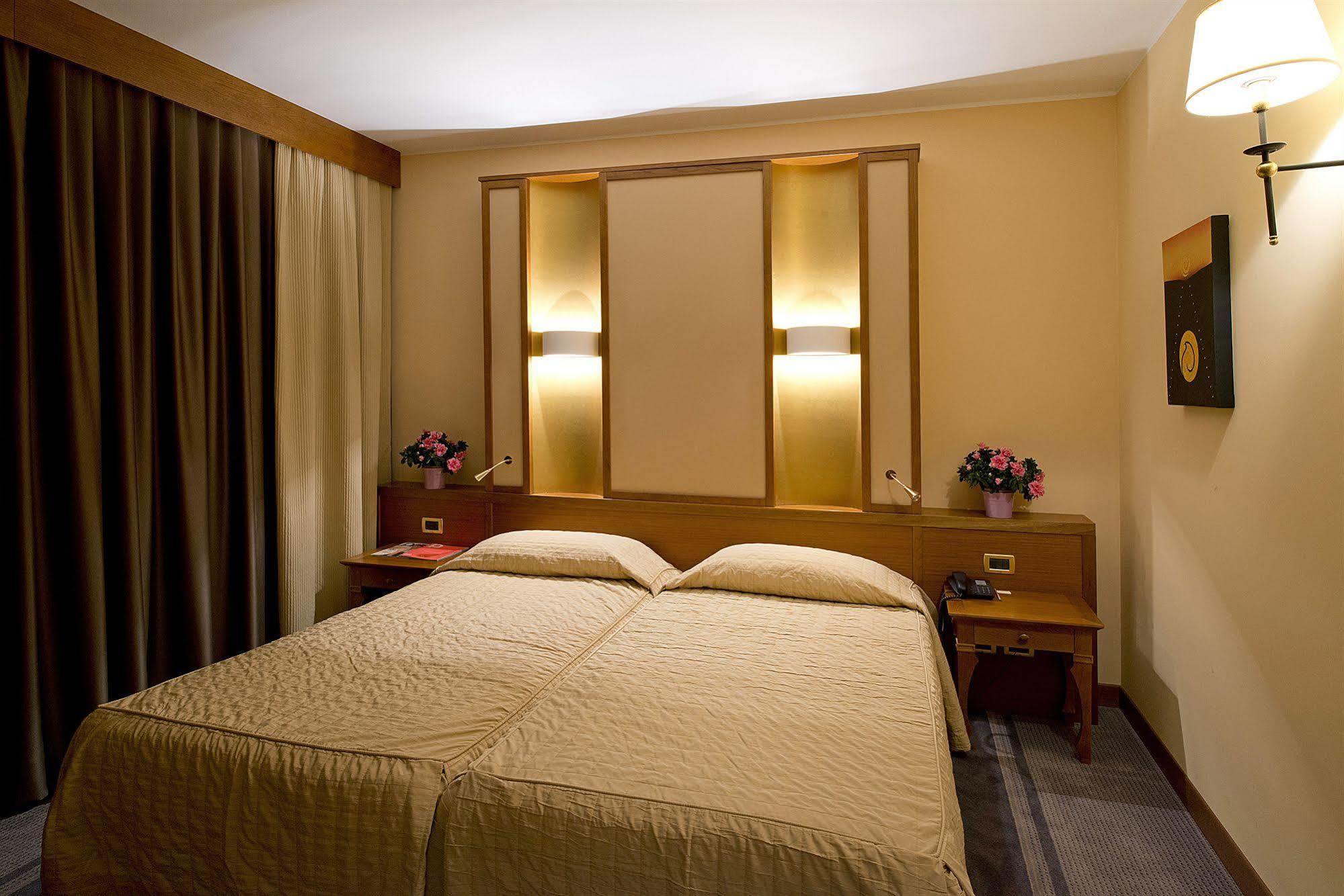 Thai Si Royal Thai Spa Lovadina Esterno foto
